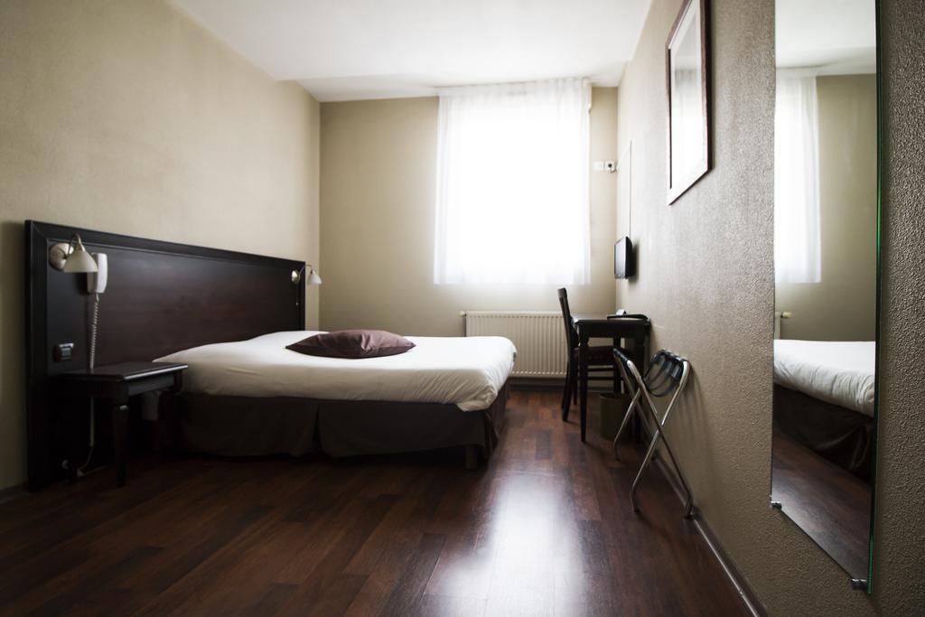 Hotel Ambiance 2*