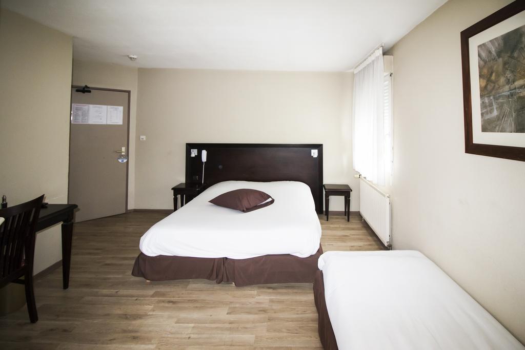 Hotel Ambiance 2*